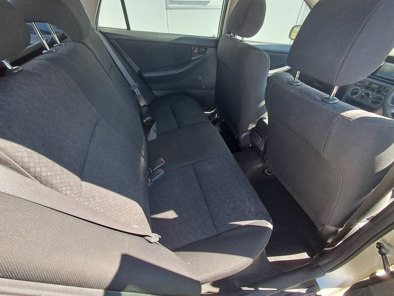 2004 TOYOTA COROLLA ZZE122R CONQUEST SECA 4 SP AUTOMATIC 5D HATCHBACK