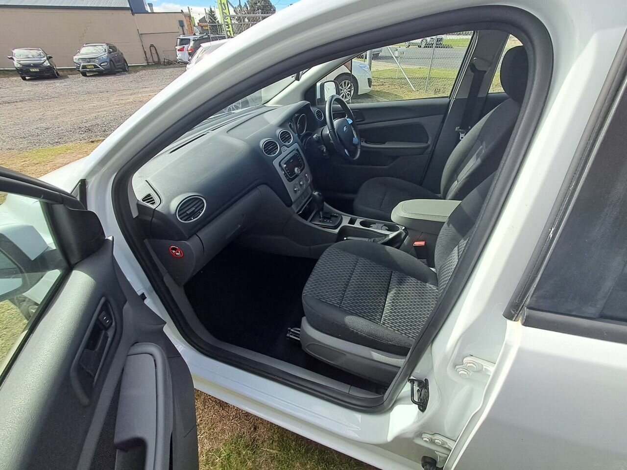 2010 FORD FOCUS LV LX 5 SP MANUAL 5D HATCHBACK