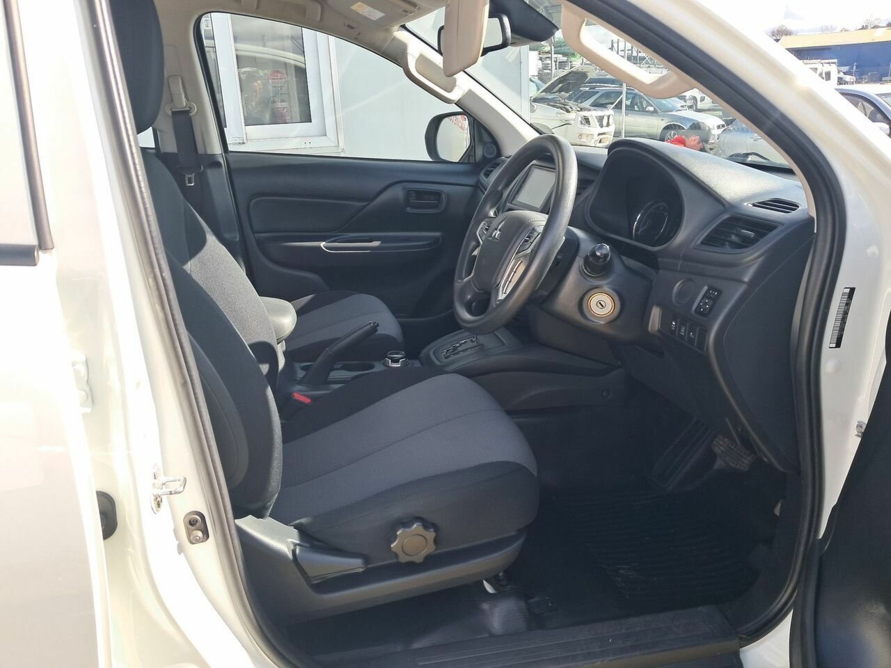 2024 MITSUBISHI TRITON MR MY23 GLX (4x4) 6 SP AUTOMATIC DOUBLE C/CHAS