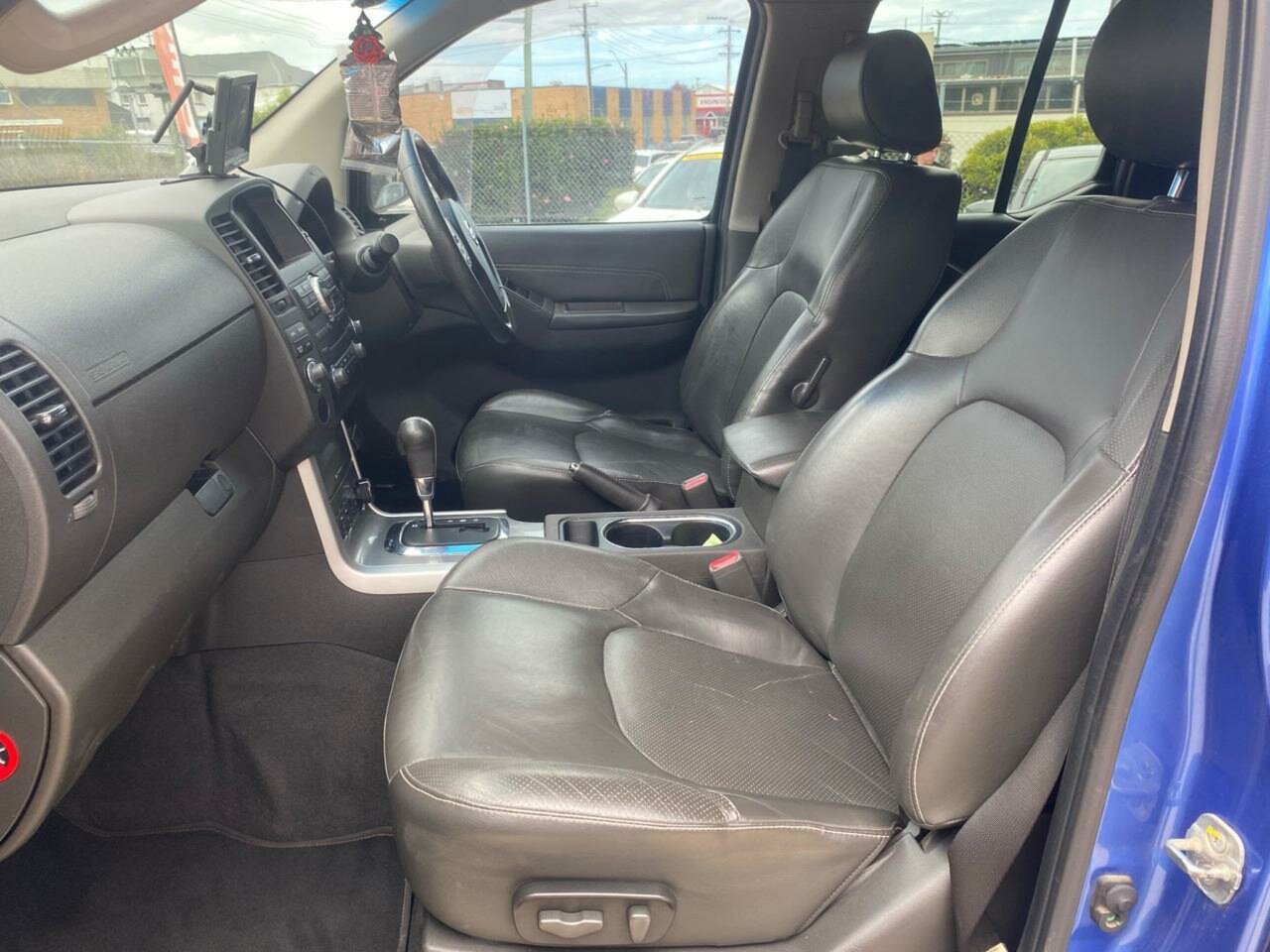 2013 NISSAN NAVARA D40 MY12 ST-X (4x4) 7 SP AUTOMATIC DUAL CAB P/UP