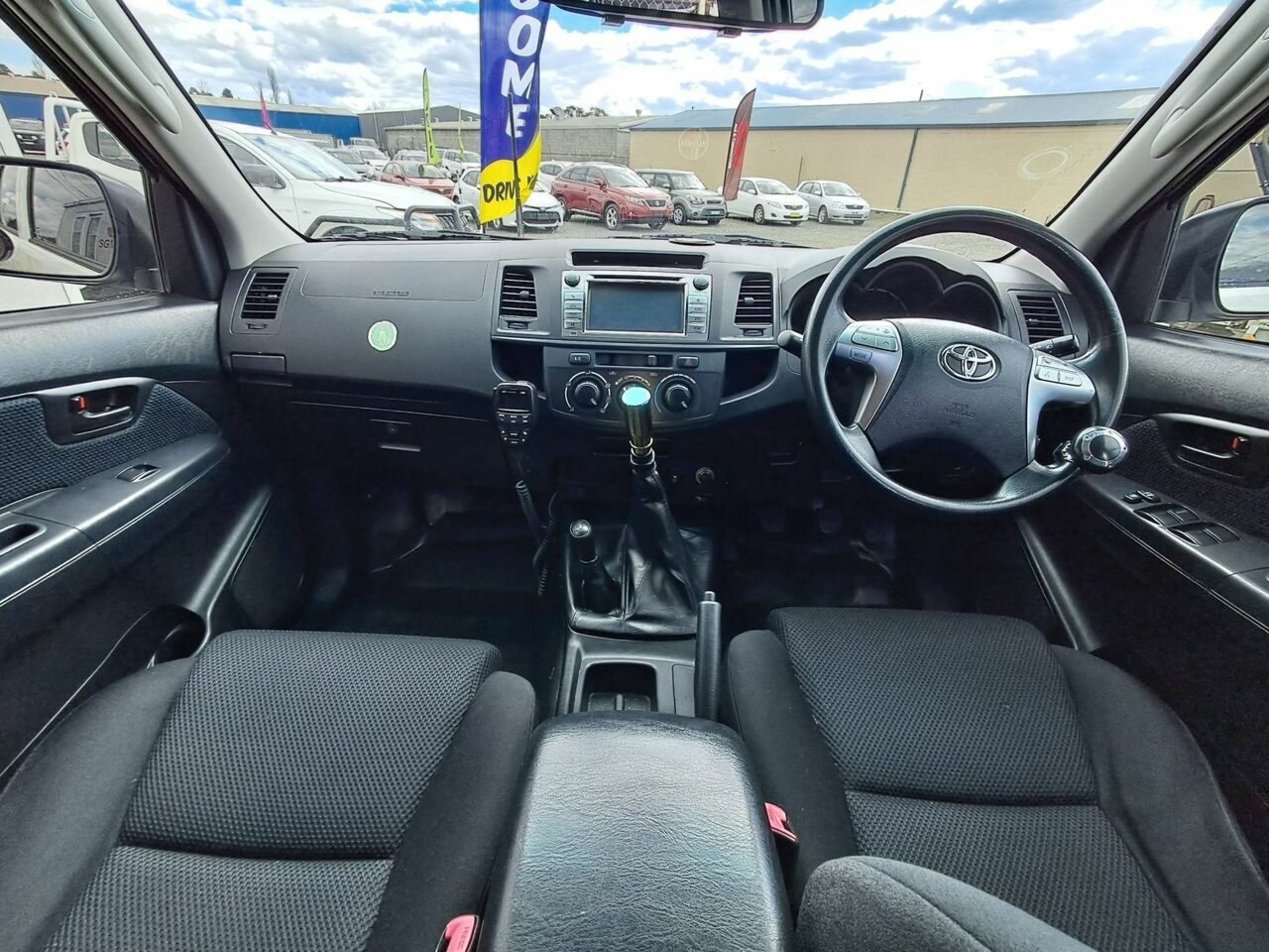 2014 TOYOTA HILUX KUN26R MY14 SR (4x4) 5 SP MANUAL DUAL CAB P/UP