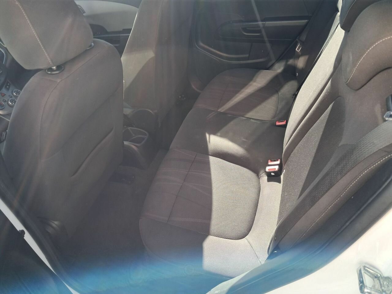 2014 HOLDEN BARINA TM MY15 CD 6 SP AUTOMATIC 5D HATCHBACK