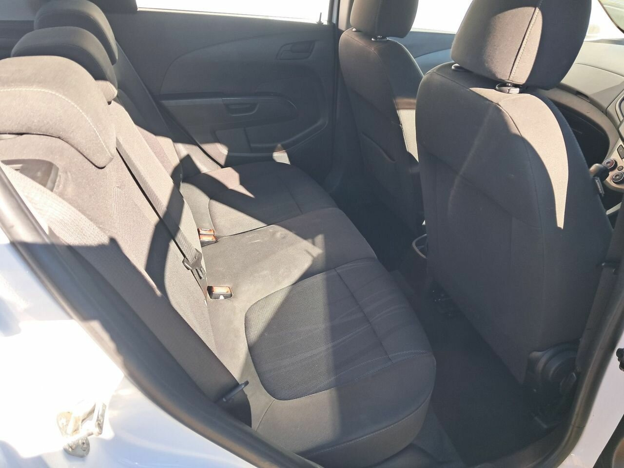2014 HOLDEN BARINA TM MY15 CD 6 SP AUTOMATIC 5D HATCHBACK