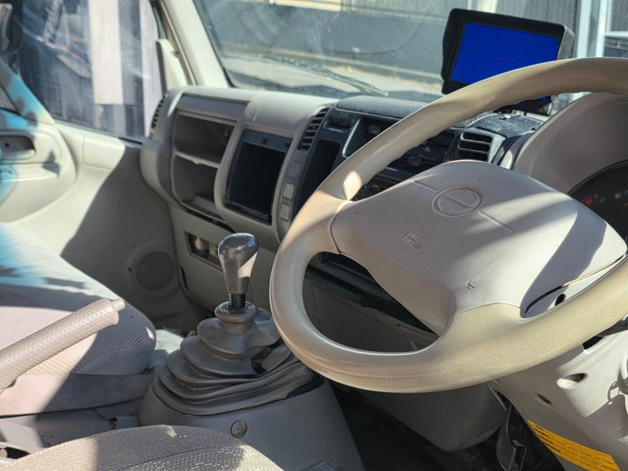 2008 HINO 300 XKU414M HYBRID 6500 MEDIUM 6 SP MANUAL C/CHAS