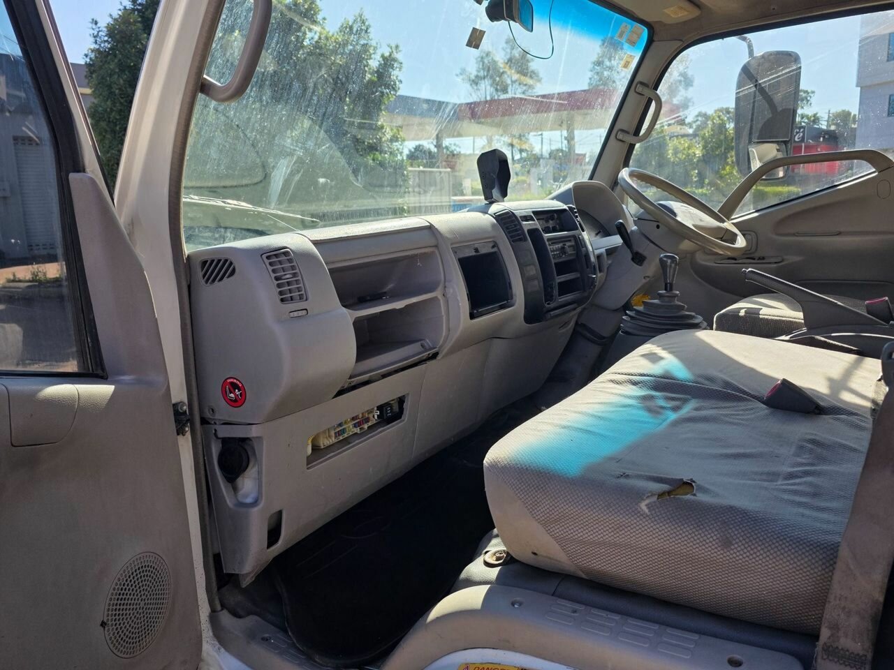 2008 HINO 300 XKU414M HYBRID 6500 MEDIUM 6 SP MANUAL C/CHAS