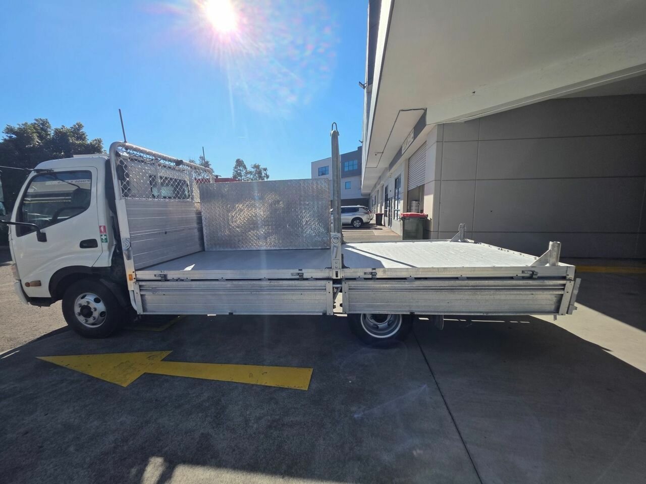 2008 HINO 300 XKU414M HYBRID 6500 MEDIUM 6 SP MANUAL C/CHAS
