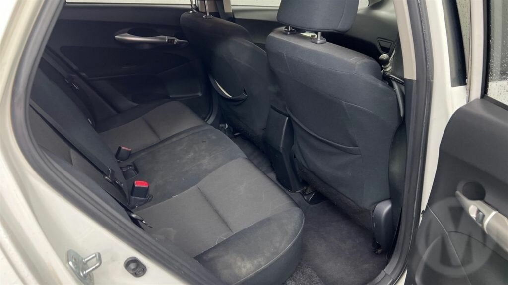 2011 TOYOTA COROLLA ZRE152R MY11 ASCENT 6 SP MANUAL 5D HATCHBACK