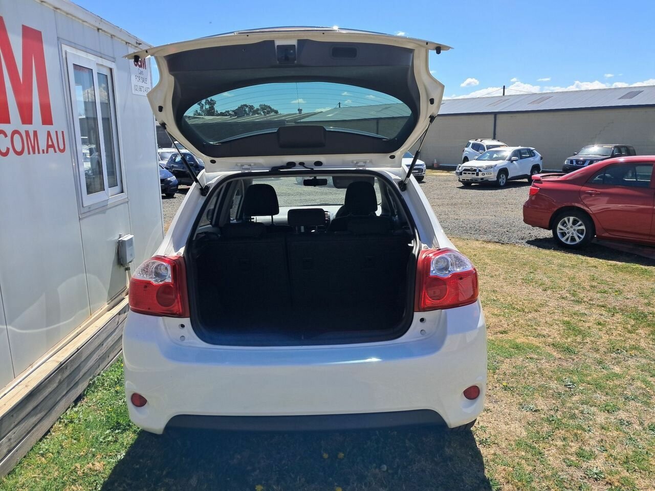 2011 TOYOTA COROLLA ZRE152R MY11 ASCENT 6 SP MANUAL 5D HATCHBACK