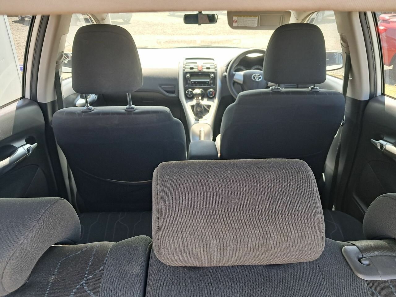 2011 TOYOTA COROLLA ZRE152R MY11 ASCENT 6 SP MANUAL 5D HATCHBACK