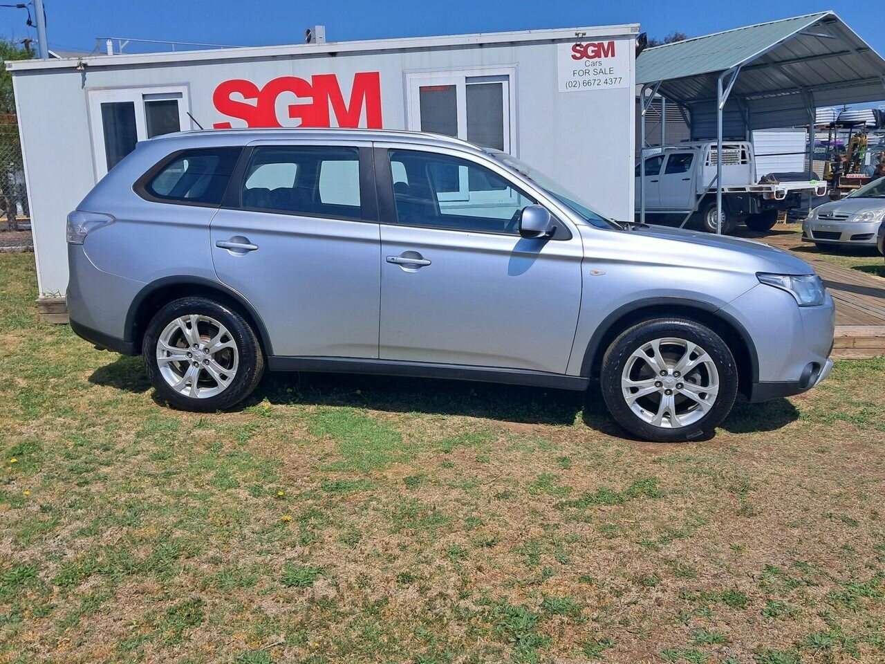 2014 MITSUBISHI OUTLANDER ZJ MY14 ES (4x2) CONTINUOUS VARIABLE 4D WAGON