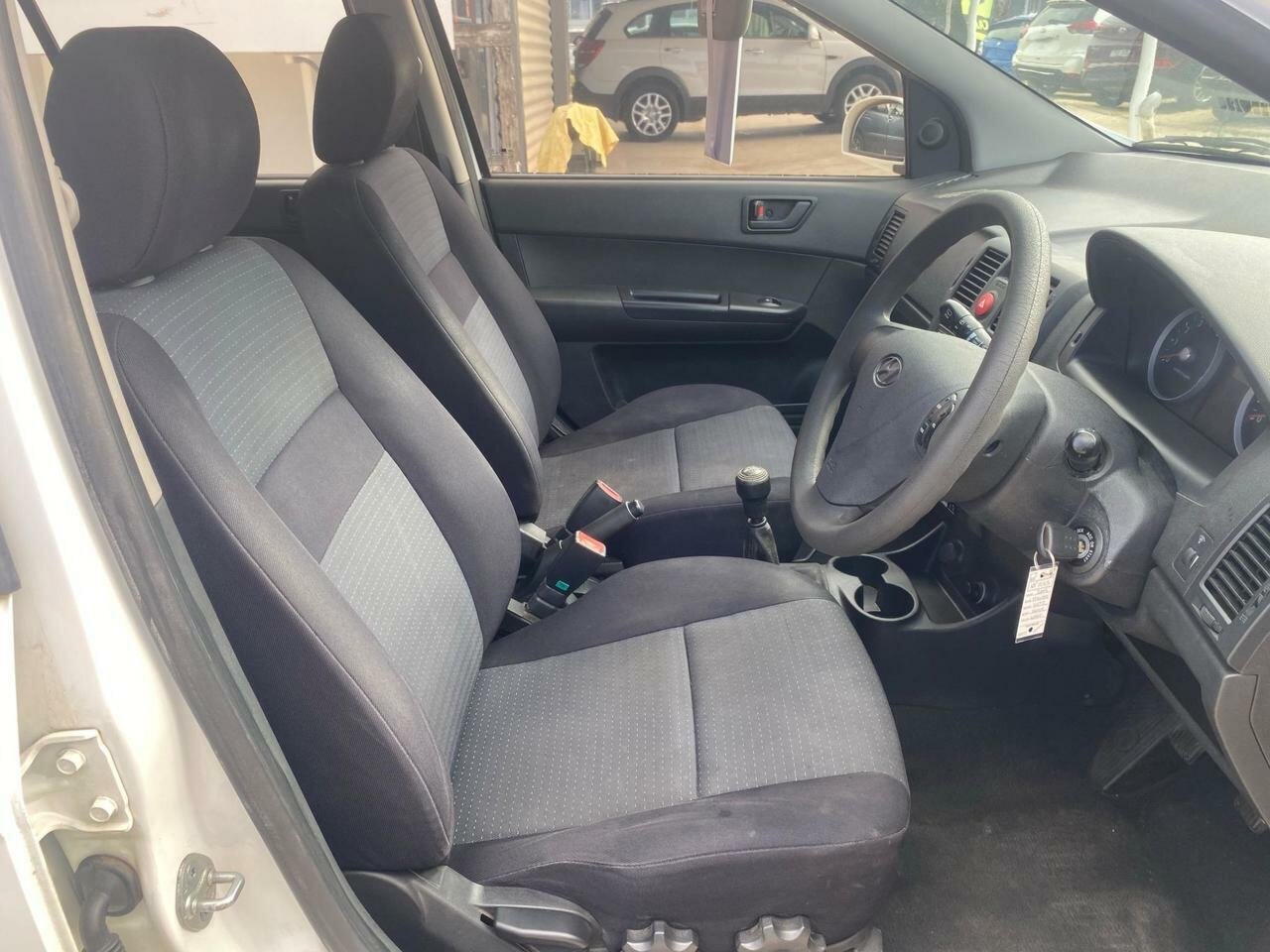 2009 HYUNDAI GETZ TB MY09 S 5 SP MANUAL 5D HATCHBACK