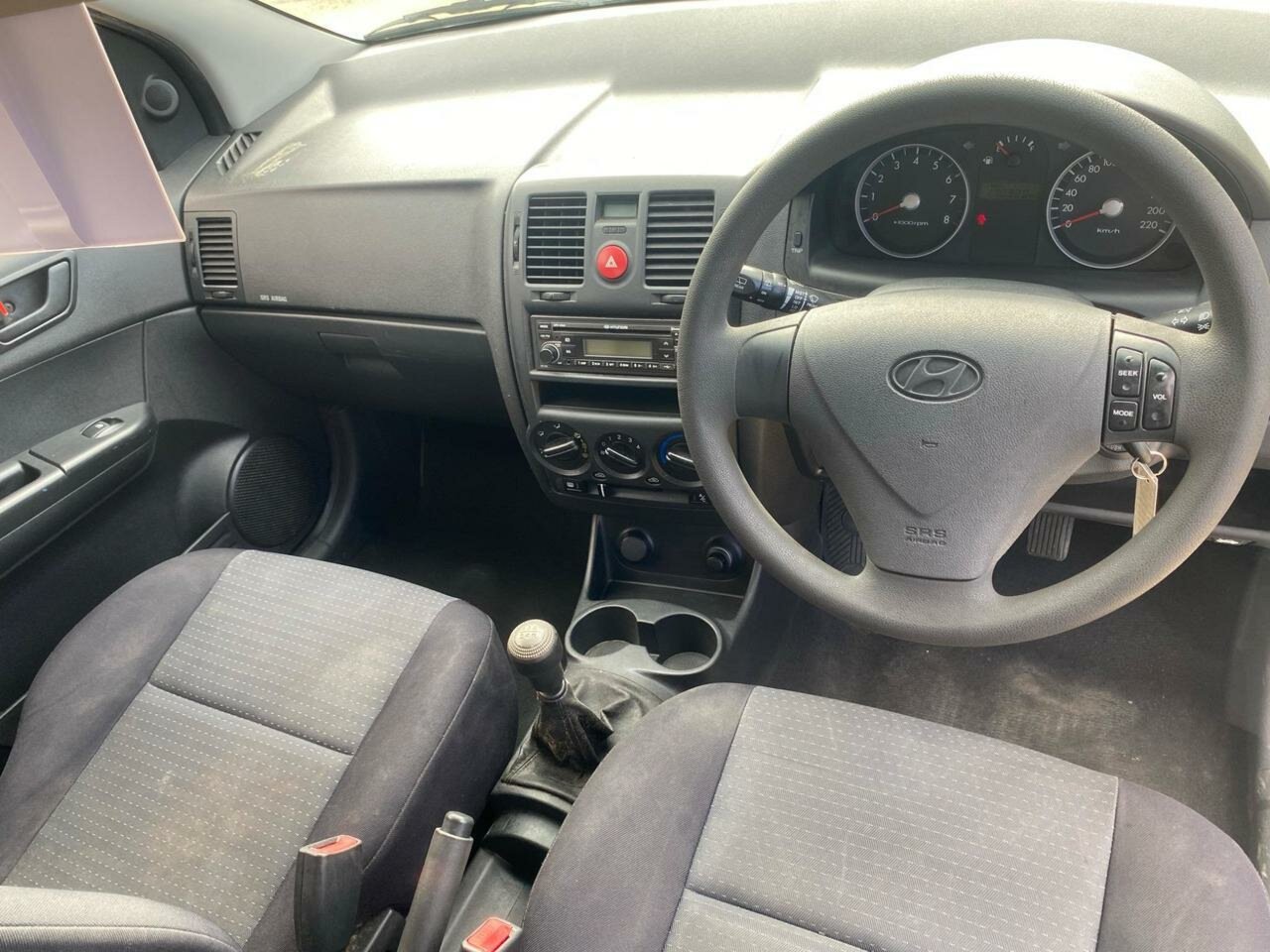 2009 HYUNDAI GETZ TB MY09 S 5 SP MANUAL 5D HATCHBACK