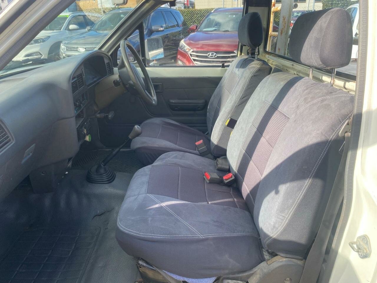 1994 TOYOTA HILUX RN85R 5 SP MANUAL C/CHAS