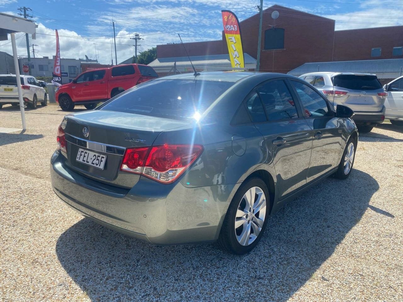 2015 HOLDEN CRUZE JH MY14 EQUIPE 6 SP AUTOMATIC 4D SEDAN