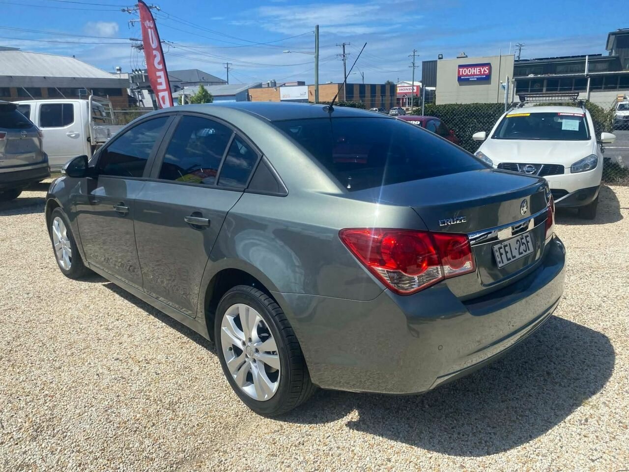 2015 HOLDEN CRUZE JH MY14 EQUIPE 6 SP AUTOMATIC 4D SEDAN