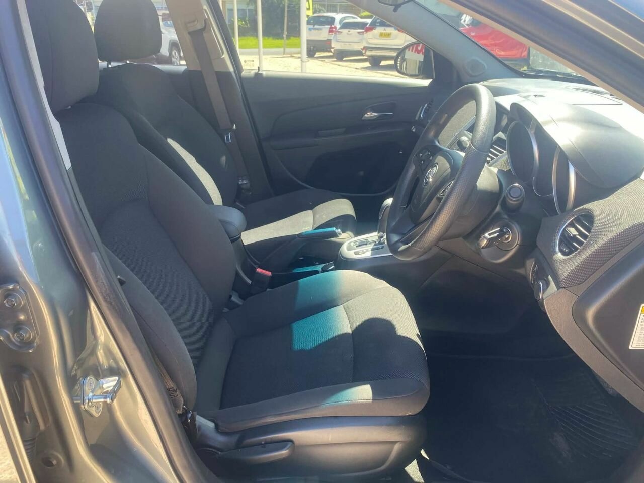 2015 HOLDEN CRUZE JH MY14 EQUIPE 6 SP AUTOMATIC 4D SEDAN