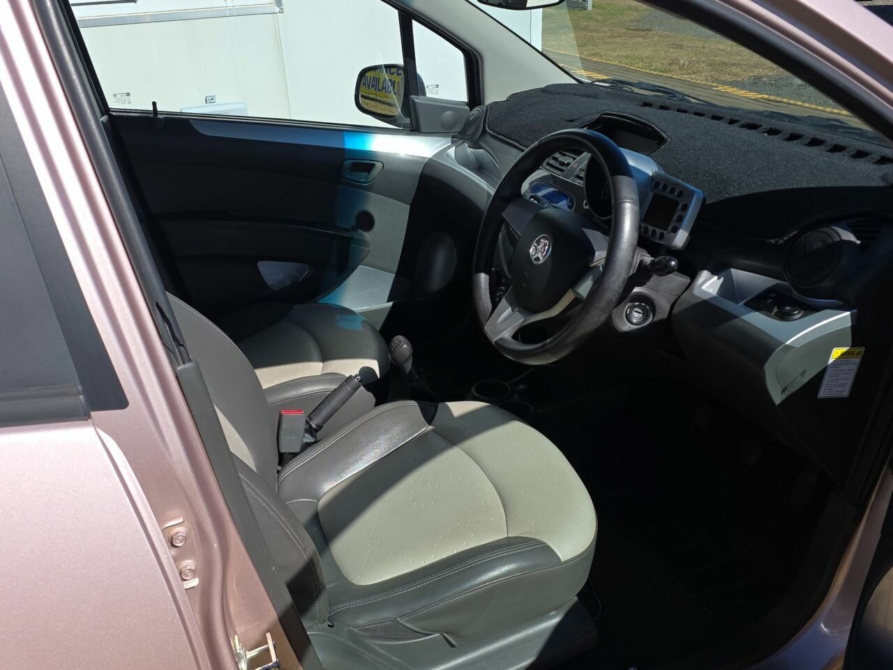 2010 HOLDEN BARINA SPARK MJ CD 5 SP MANUAL 5D HATCHBACK