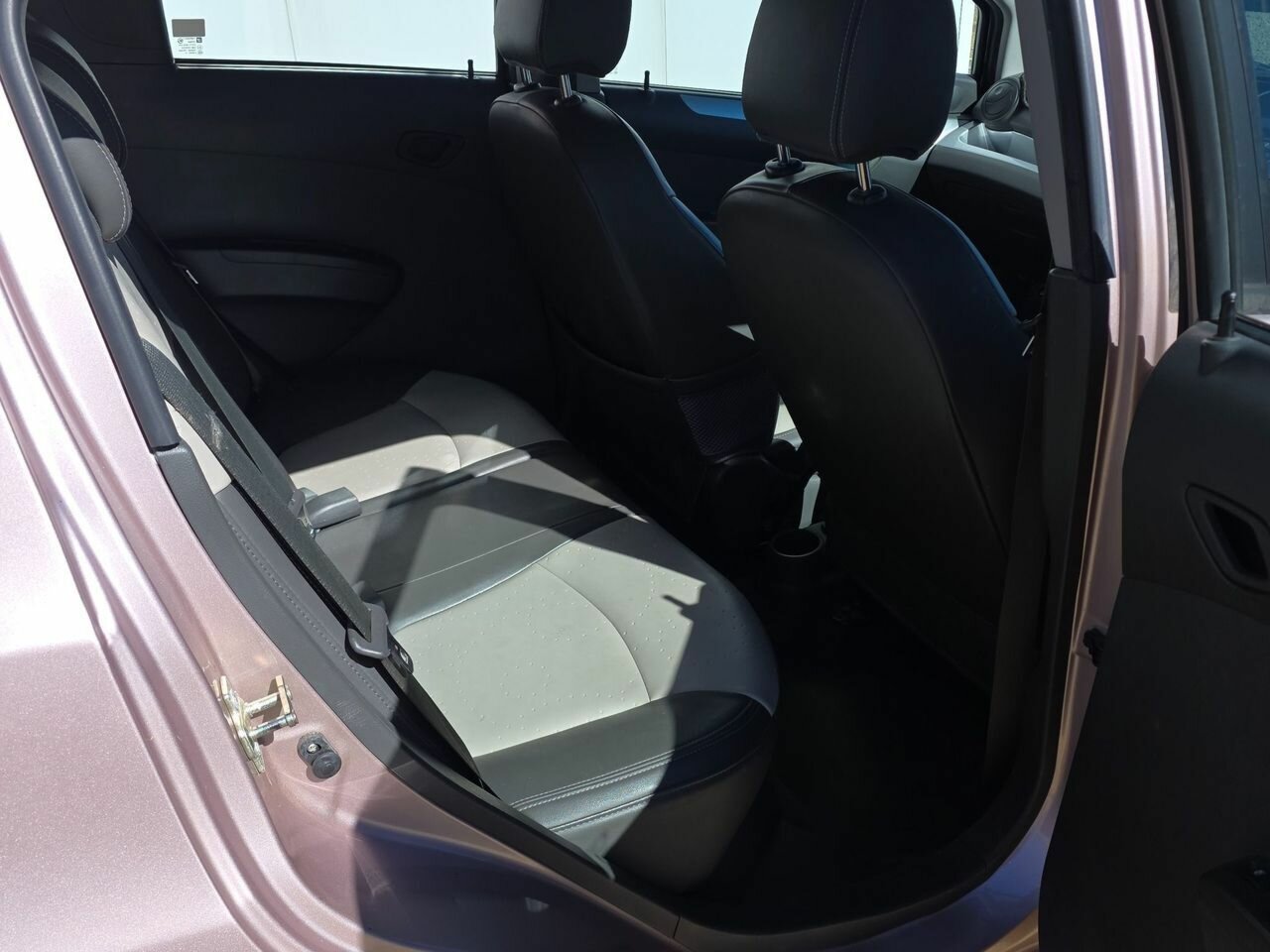 2010 HOLDEN BARINA SPARK MJ CD 5 SP MANUAL 5D HATCHBACK