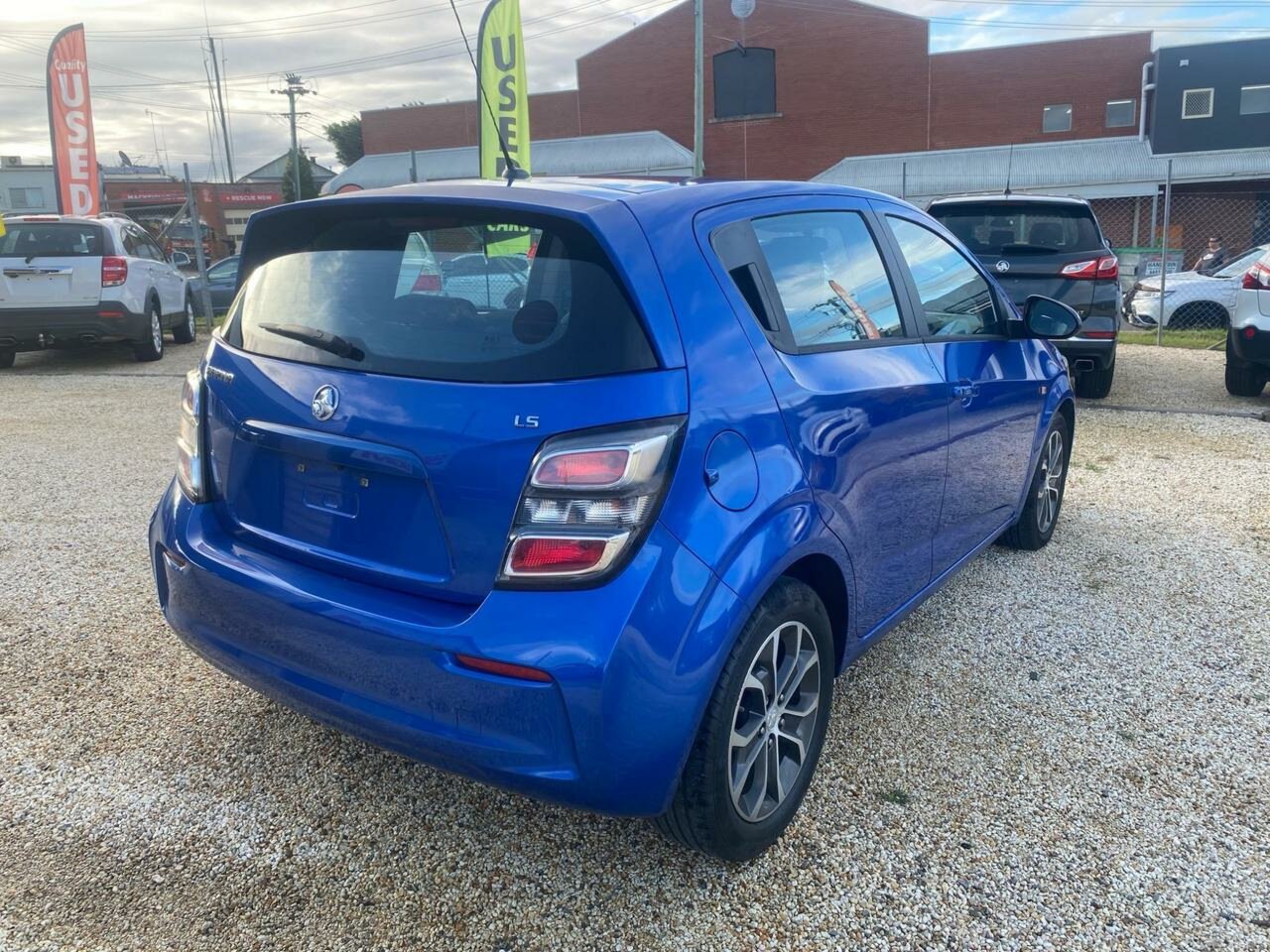 2017 HOLDEN BARINA TM MY18 LS 6 SP AUTOMATIC 5D HATCHBACK