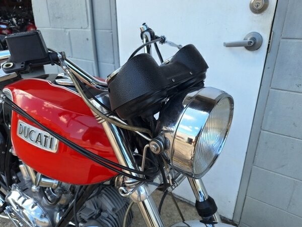 1972 DUCATI 750GT ROAD