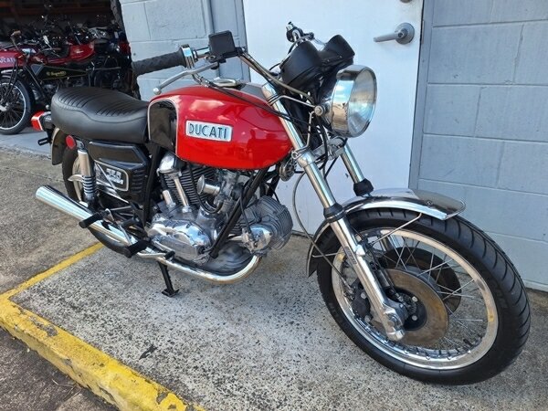 1972 DUCATI 750GT ROAD