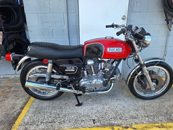 1972 DUCATI 750GT ROAD