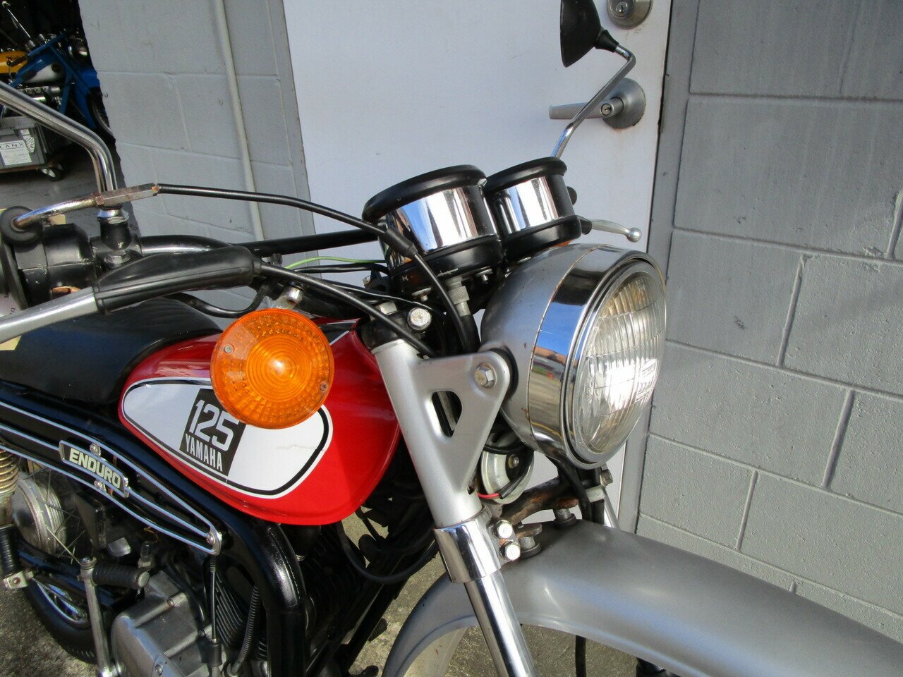 1975 YAMAHA DT125 ROAD