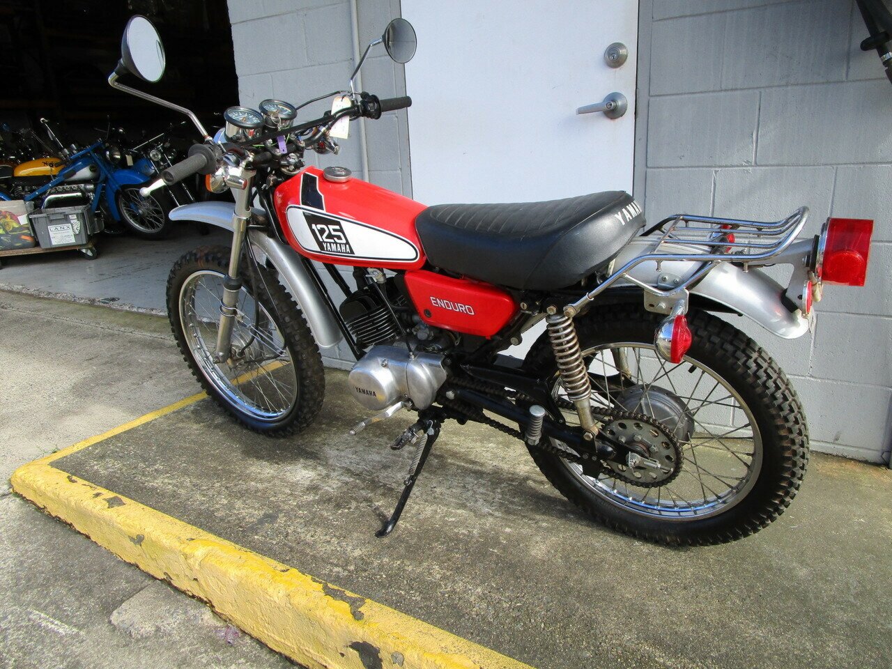 1975 YAMAHA DT125 ROAD