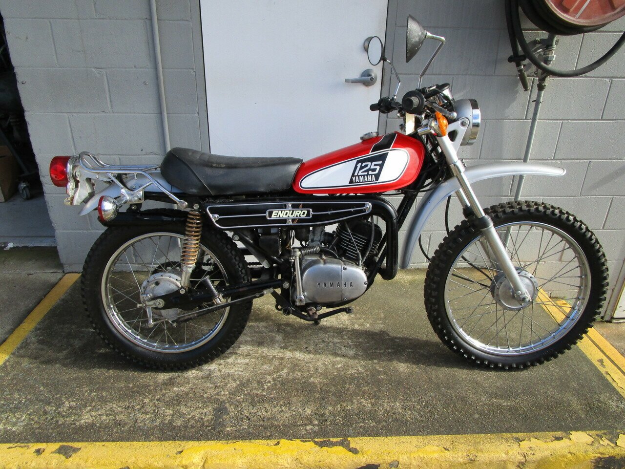 1975 YAMAHA DT125 ROAD