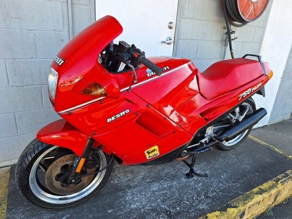 1988 DUCATI 750 PASO ROAD