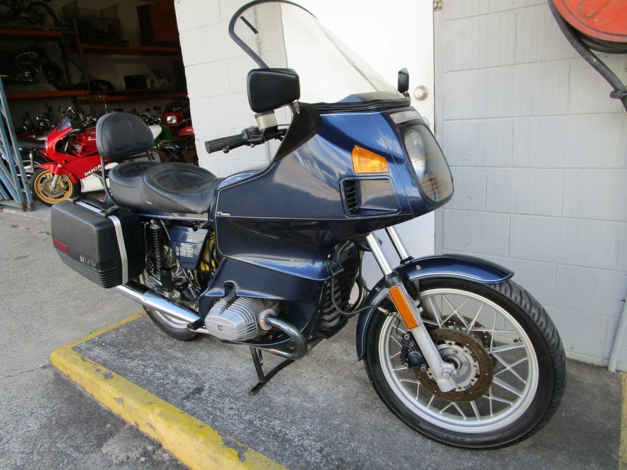 1984 BMW R80RT ROAD