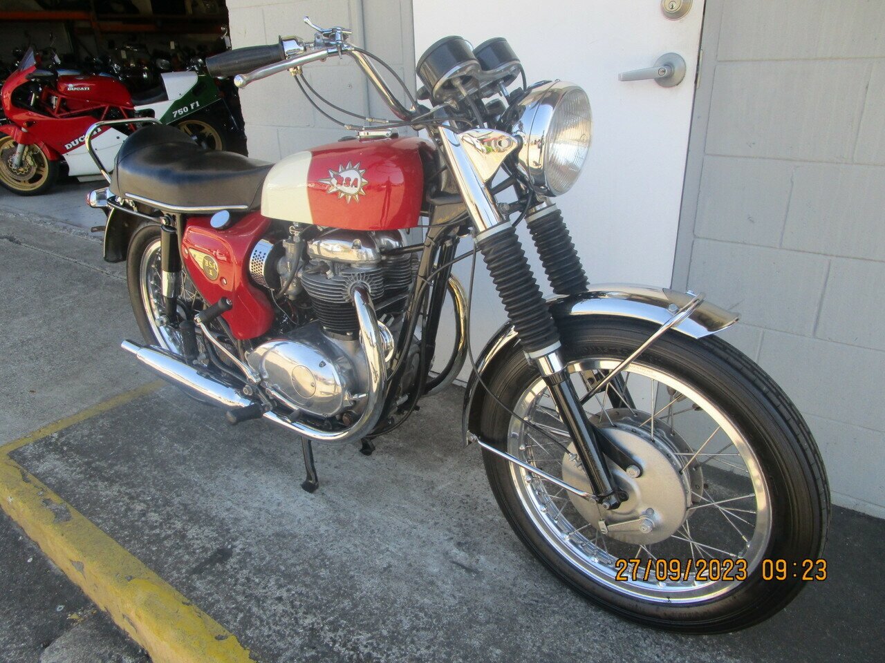 1966 BSA A65 SPITFIRE ROAD