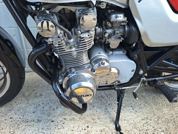 1990 SUZUKI GS550 KATANA ROAD
