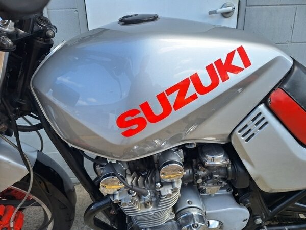 1990 SUZUKI GS550 KATANA ROAD