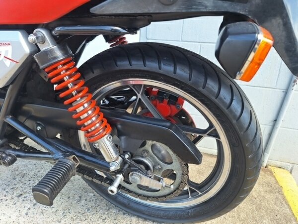 1990 SUZUKI GS550 KATANA ROAD