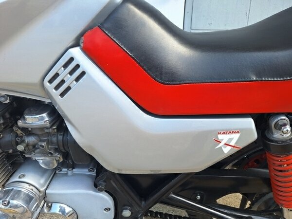 1990 SUZUKI GS550 KATANA ROAD