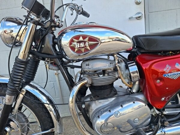 1969 BSA A65L LIGHTNING ROAD
