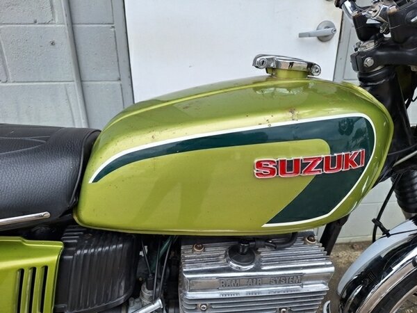 1972 SUZUKI GT550 ROAD