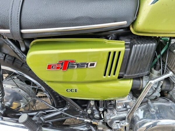 1972 SUZUKI GT550 ROAD