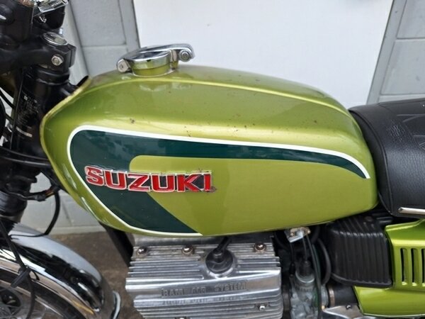 1972 SUZUKI GT550 ROAD