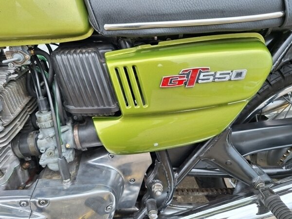 1972 SUZUKI GT550 ROAD