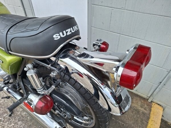 1972 SUZUKI GT550 ROAD