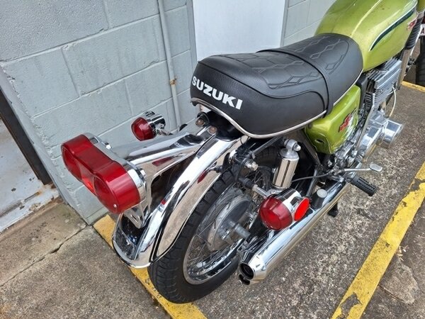 1972 SUZUKI GT550 ROAD