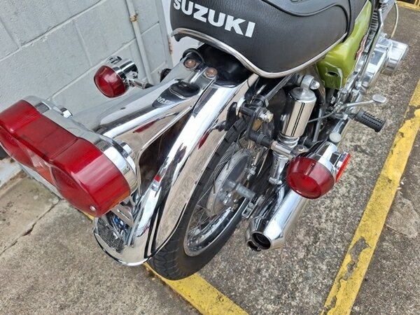 1972 SUZUKI GT550 ROAD