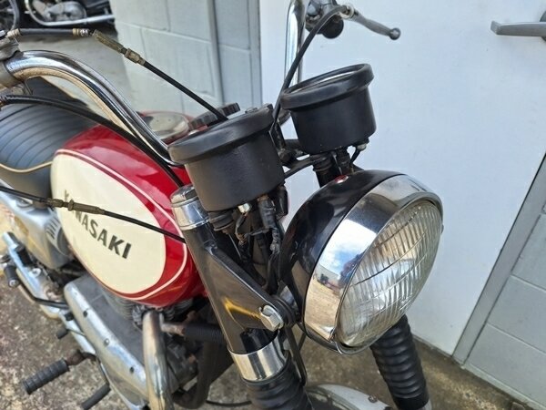 1967 KAWASAKI W2SS ROAD