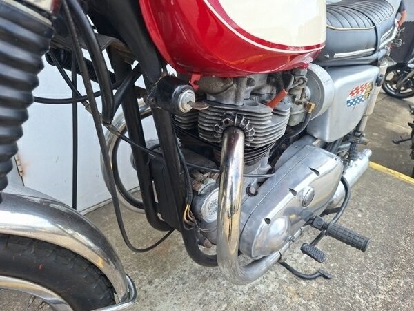 1967 KAWASAKI W2SS ROAD