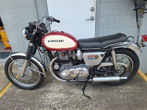 1967 KAWASAKI W2SS ROAD