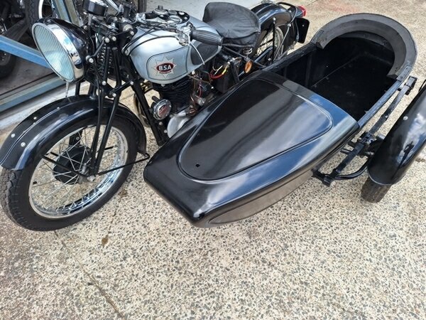 1940 BSA M23 SILVER STAR OUTFIT