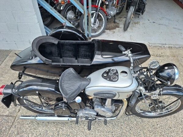 1940 BSA M23 SILVER STAR OUTFIT