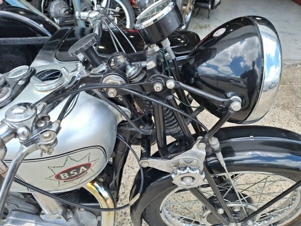 1940 BSA M23 SILVER STAR OUTFIT